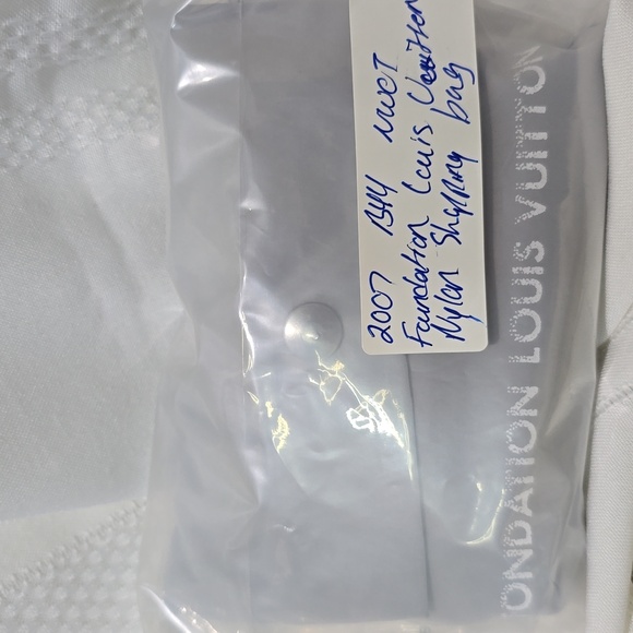 NWOT Foundation Louis Vuitton Gray Nylon Packable Shopping Bag - Picture 5 of 5